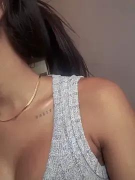 Freechat DulceLenns on StripChat