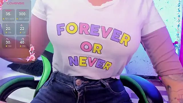 Freechat elissa_iris on StripChat