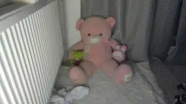 Freechat Ellyslimdoll on StripChat