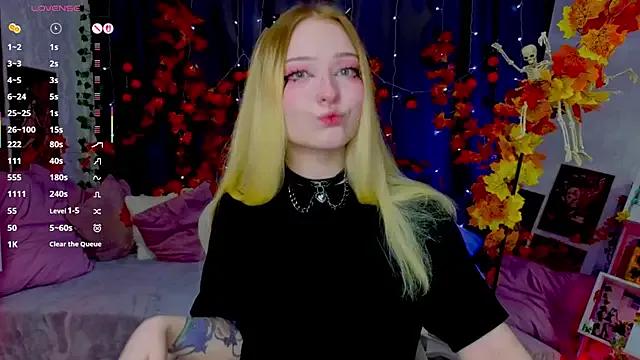 Freechat ElswythCovil on StripChat