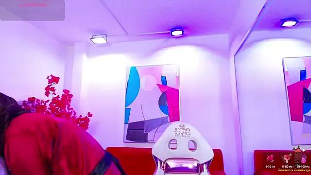 Freechat Ema_louis_ on StripChat