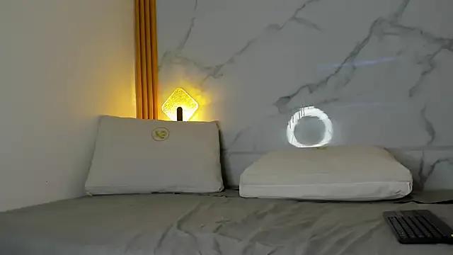 Freechat emma_cleir on StripChat