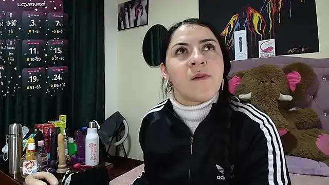 Emmie_Hot on StripChat 