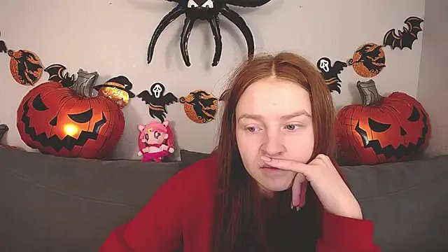 Group Evarey_ on StripChat