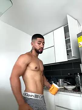 Ezzio_Scolaro on StripChat 