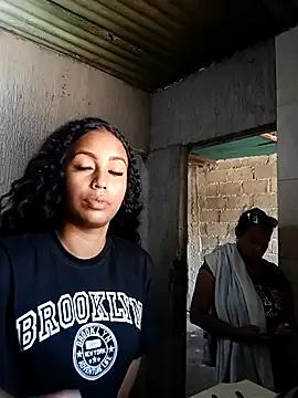 StripChat Fernanda30 is Freechat Fernanda30 — Tetas al aire de mami