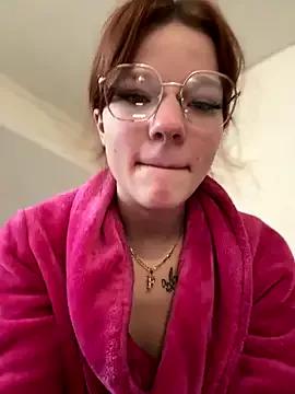 Freechat foxy_ana13 on StripChat