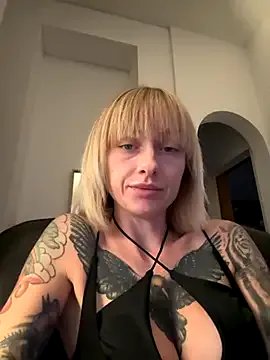 Freechat haileyhope_ on StripChat