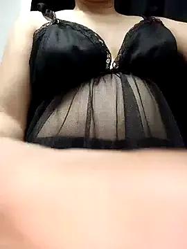 Haralushiaaa on StripChat 