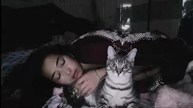 Freechat hebe-02 on StripChat