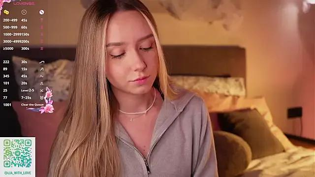 StripChat HollisBeckett is Private HollisBeckett — Take off my shorts