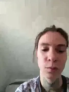 Freechat HoneySquirrel on StripChat