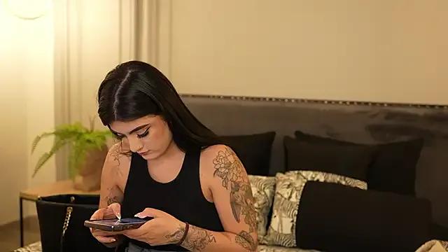 Freechat IrisBaker on StripChat