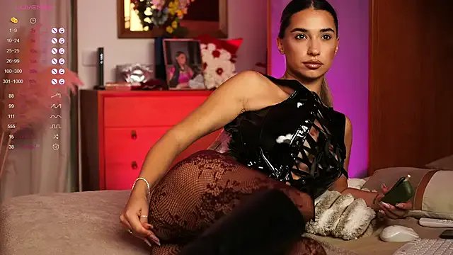 Freechat ItalianGirl on StripChat