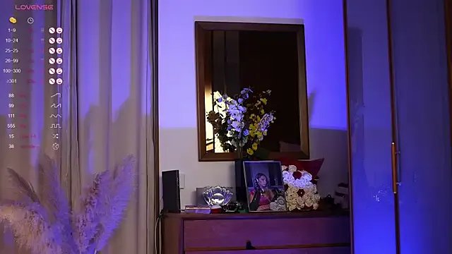 Freechat ItalianGirl on StripChat