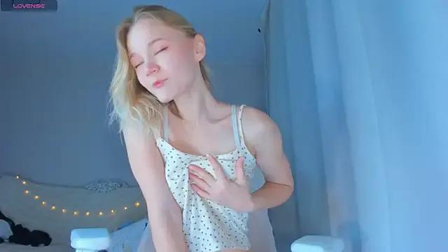 StripChat JennyWoody is Freechat JennyWoody — squirt