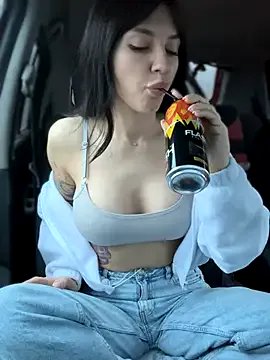 Freechat JulliaVegas on StripChat