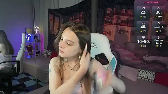 Freechat kaisajenner on StripChat