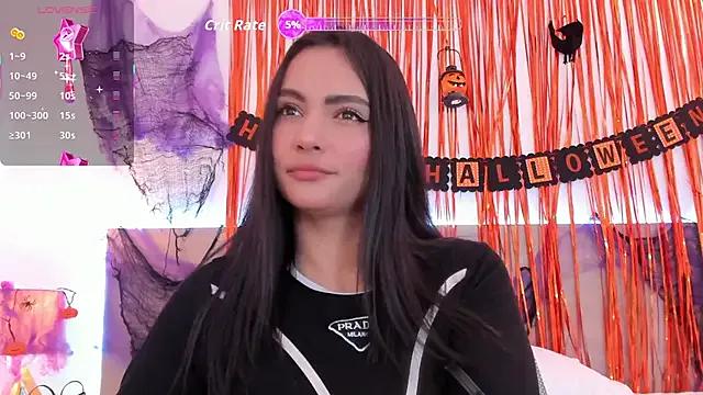 Freechat kareena_basu on StripChat