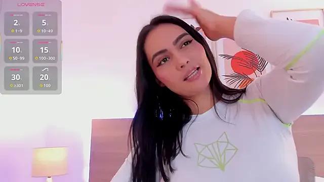 Freechat kareena_basu on StripChat