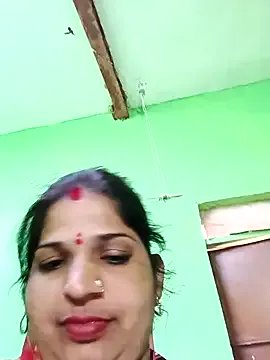 Karishma_cute on StripChat