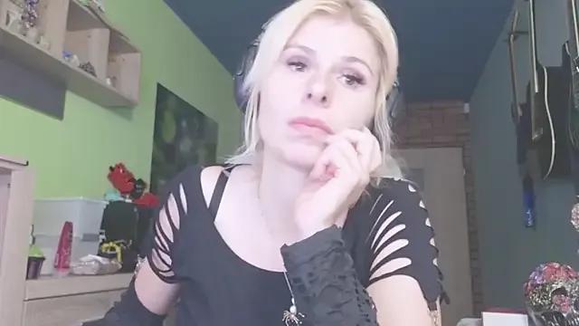 StripChat karmija is Freechat karmija — SQUIRT