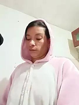 Freechat kim_lebanon on StripChat