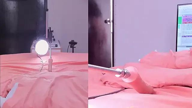 Kinky_Cloe on StripChat 