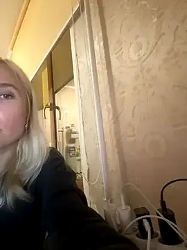 Private KisJeni on StripChat