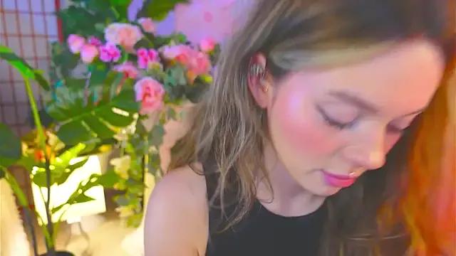 StripChat KristaBrooks is Freechat KristaBrooks — check how good the jeans fit my booty