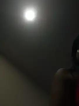 Freechat laemmarouse on StripChat