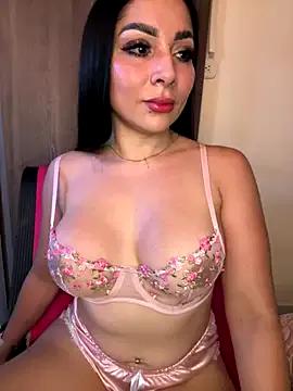 Freechat laemmarouse on StripChat