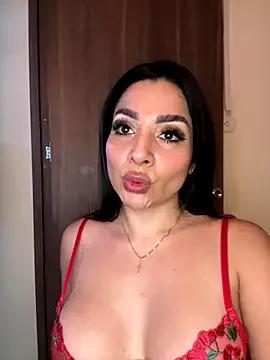 Freechat laemmarouse on StripChat