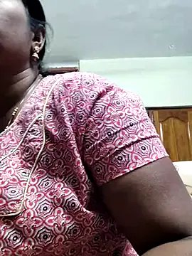 Freechat laxmipriya143 on StripChat