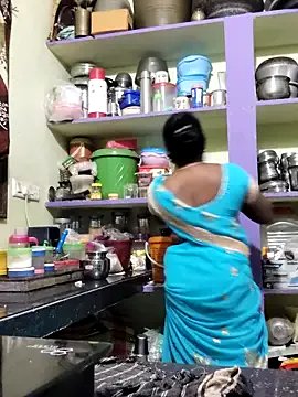 Freechat laxmipriya143 on StripChat