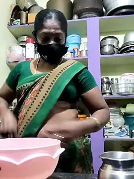 Freechat laxmipriya143 on StripChat