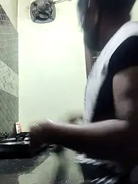 Freechat laxmipriya143 on StripChat