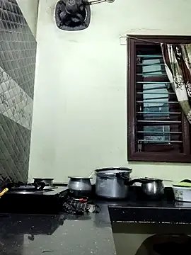 Freechat laxmipriya143 on StripChat