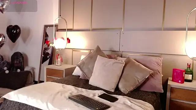 Freechat Lina_Montclair on StripChat