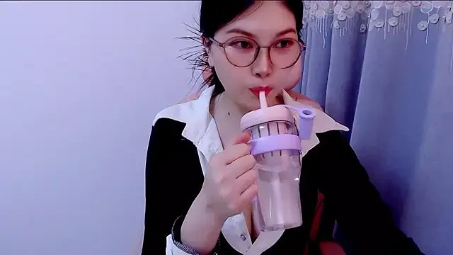 Freechat Little-sweet on StripChat