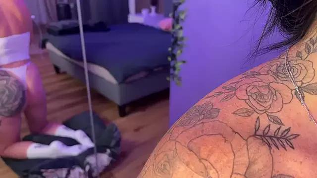 Freechat LizaRoxx on StripChat