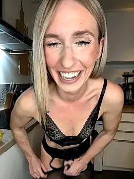 Freechat lola_tentatiion on StripChat