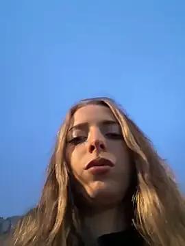 Freechat LoraaDoll on StripChat