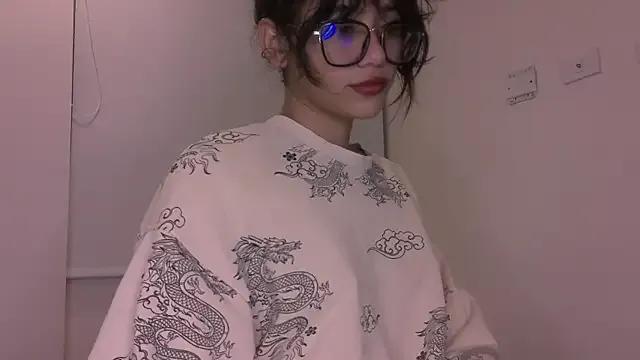 Freechat Lovely-allys on StripChat