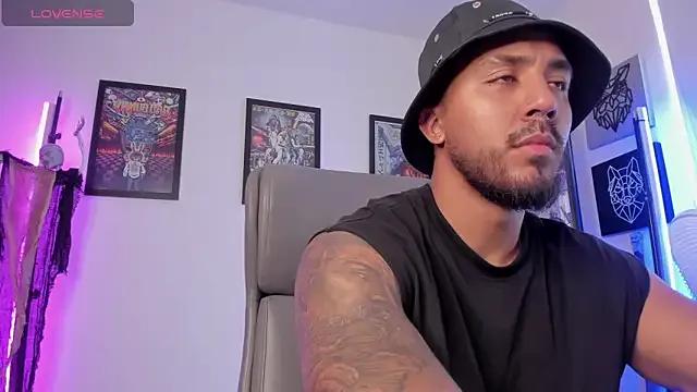 Freechat luck_spartans on StripChat