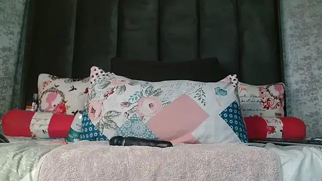 StripChat Lucy_Blacksilk is Freechat Lucy_Blacksilk — let the weekend begins