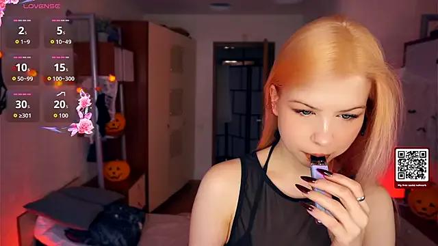 Freechat LynetHakes on StripChat