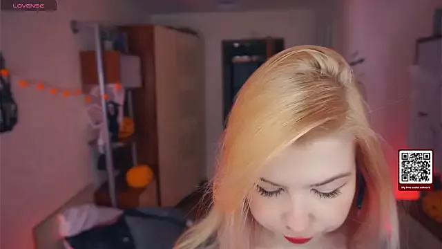 Freechat LynetHakes on StripChat