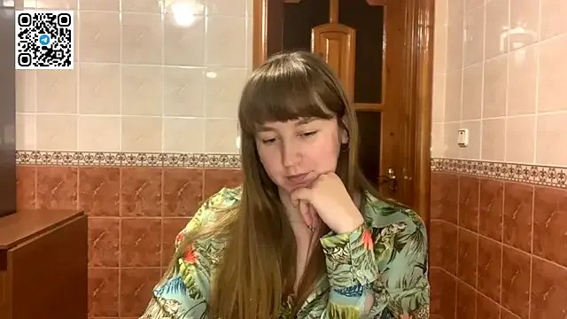 Freechat MaroonMoon_ on StripChat