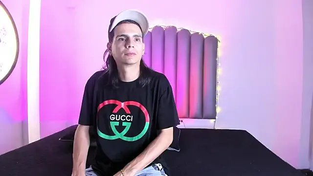 Freechat Martshall09 on StripChat